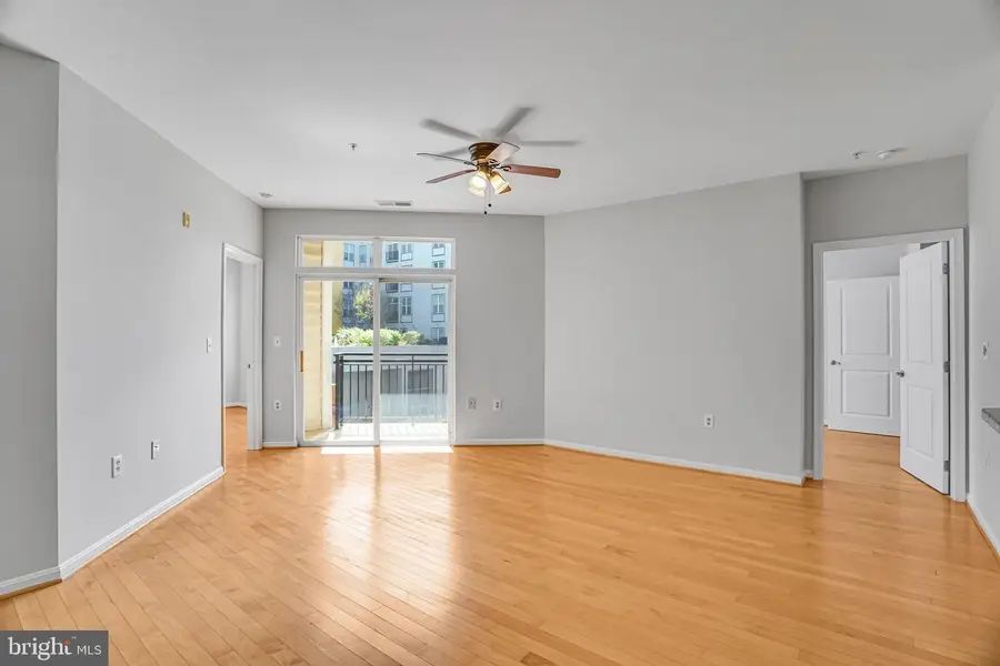 2655 Prosperity Ave #201, Fairfax, VA 22031 - #2