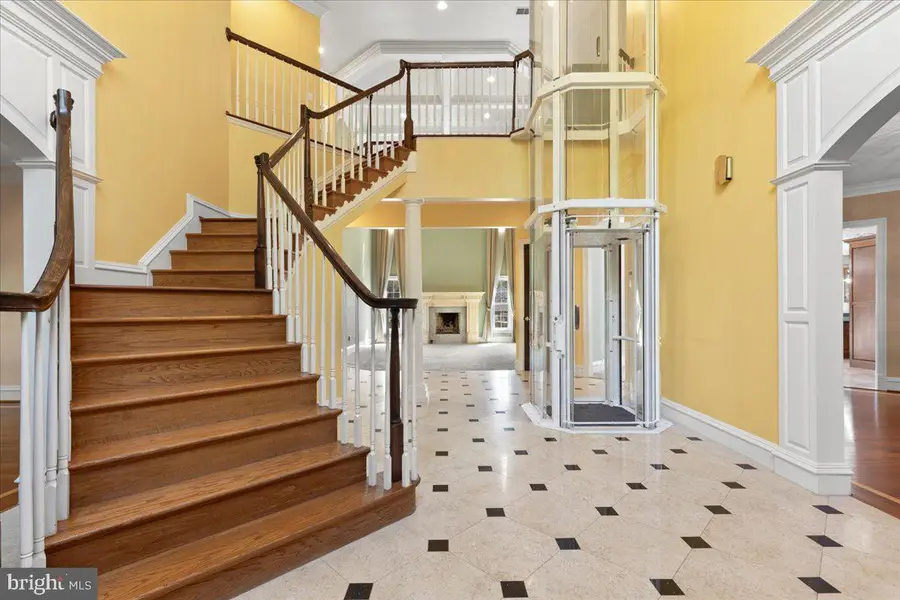 8813 Oak Leaf Dr, Alexandria, VA 22309 - #3