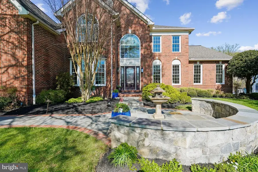 1703 Raleigh Hill Rd, Vienna, VA 22182 - #3