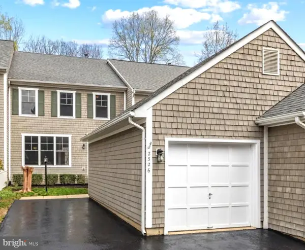 2526 Brenton Point Dr, RESTON, VA 20191