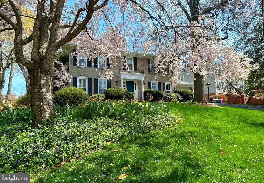 1923 Freedom Ln, Falls Church, VA 22043 - #2