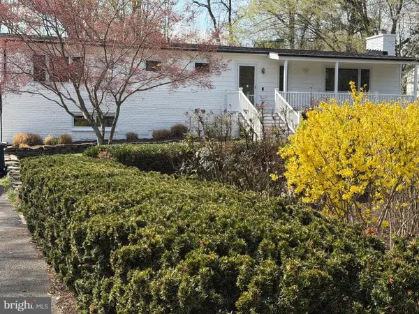 822 Walker Rd, GREAT FALLS, VA 22066