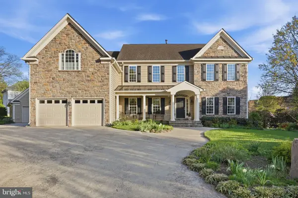 888 Ballou St, HERNDON, VA 20170