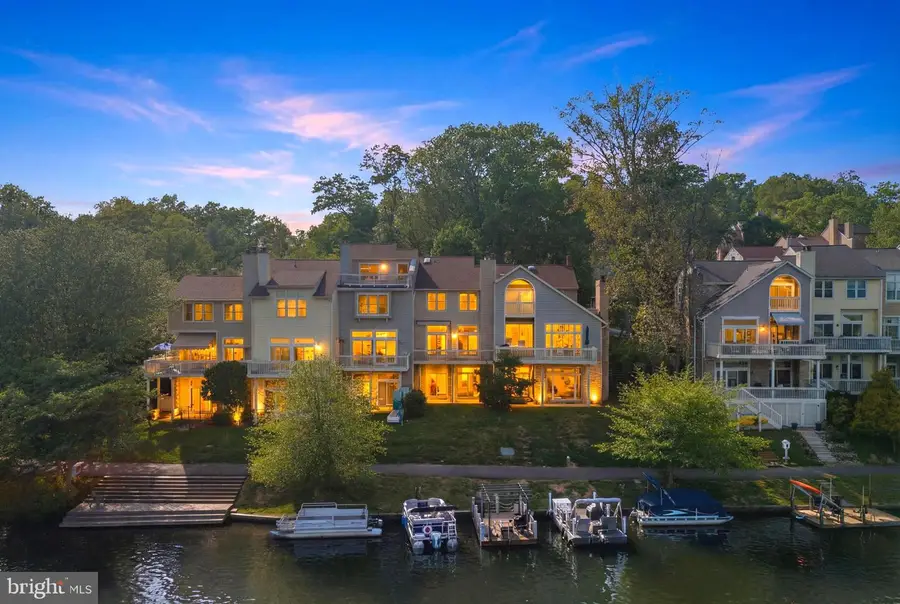 11163 Lake Chapel Ln, Reston, VA 20191 - #2