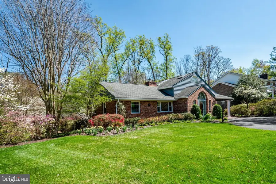 4221 Oak Hill Dr, Annandale, VA 22003 - #3