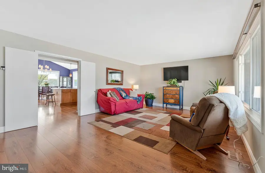 13227 Pearsall Ln, Fairfax, VA 22033 - #2