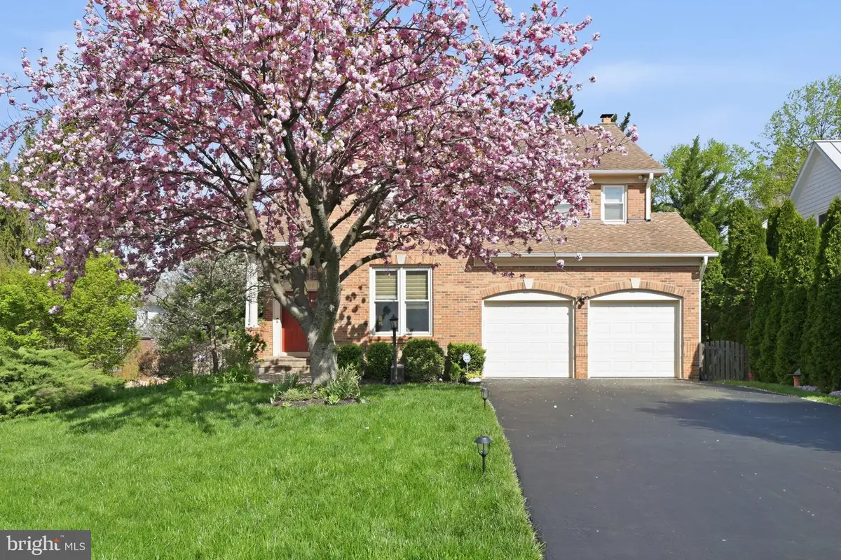 9852 Hidden Estates Cv, Vienna, VA 22181 - #1