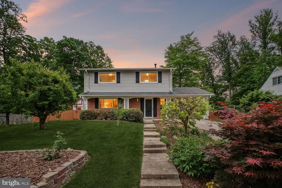 8933 Burke Lake Rd, Springfield, VA 22151 - #2