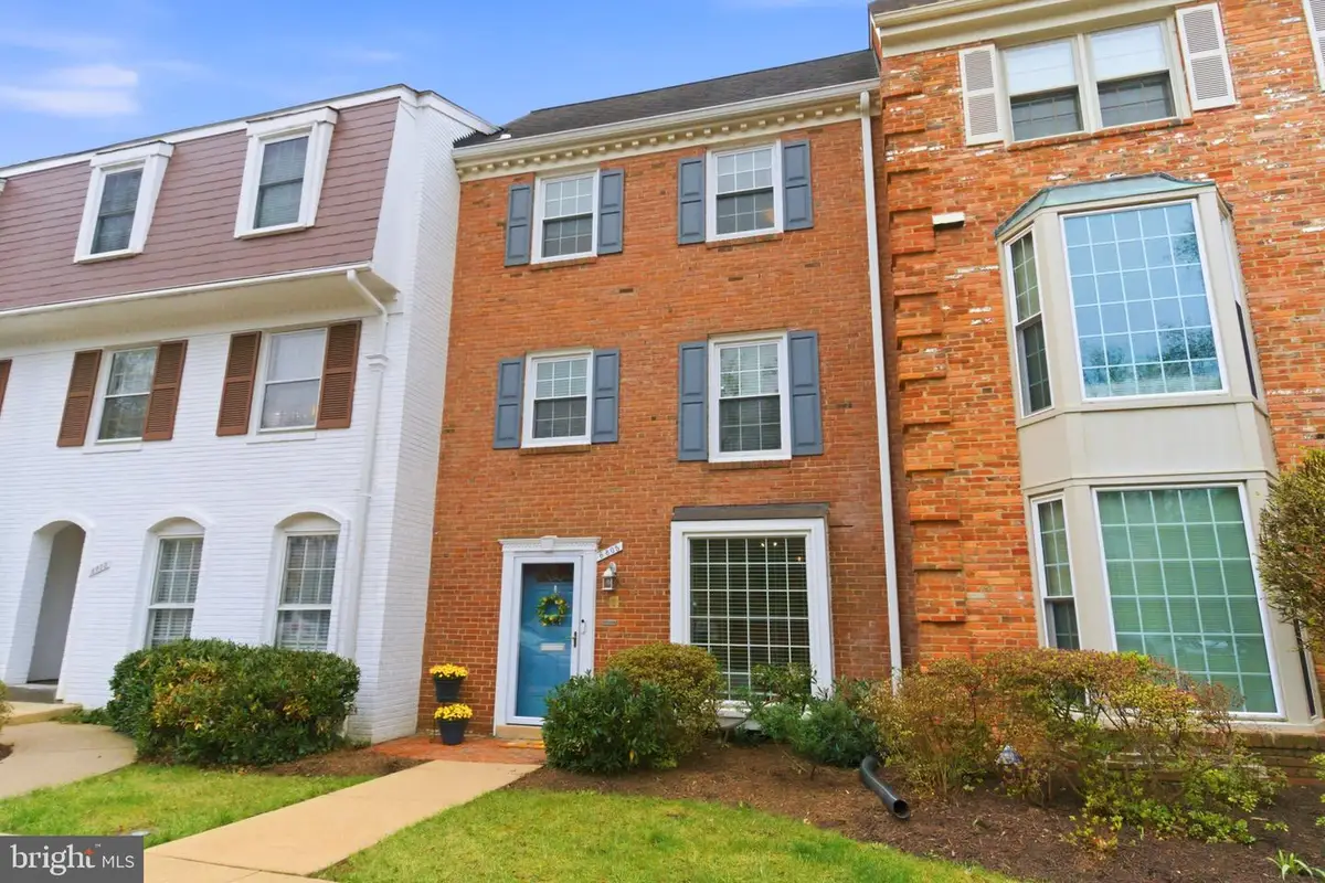 6805 Market Square Dr, McLean, VA 22101 - #1