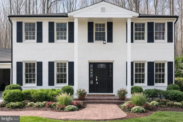 12136 Westwood Hills Dr, HERNDON, VA 20171