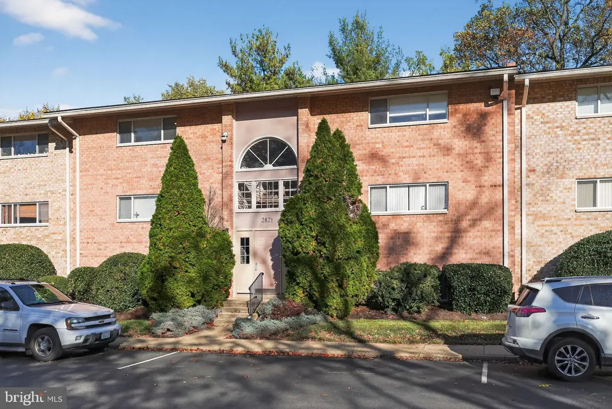 2821 Kalmia Lee Ct #302, Falls Church, VA 22042 - #1