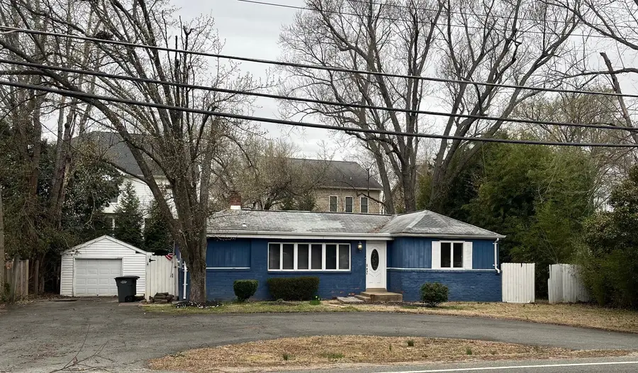 8106 Fort Hunt Rd, Alexandria, VA 22308 - #3