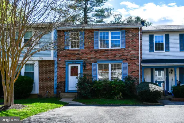 9803 Tara Ct, BURKE, VA 22015