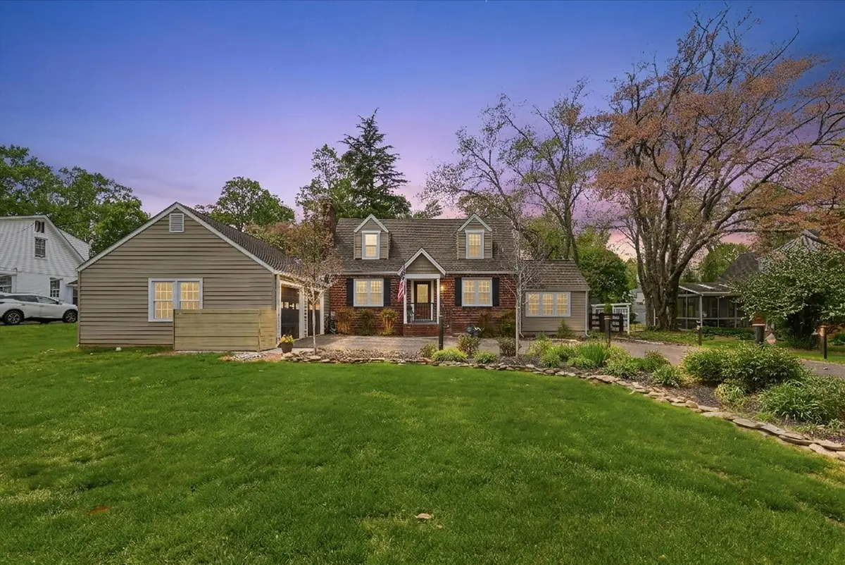 3312 Holloman Rd, Falls Church, VA 22042 - #1