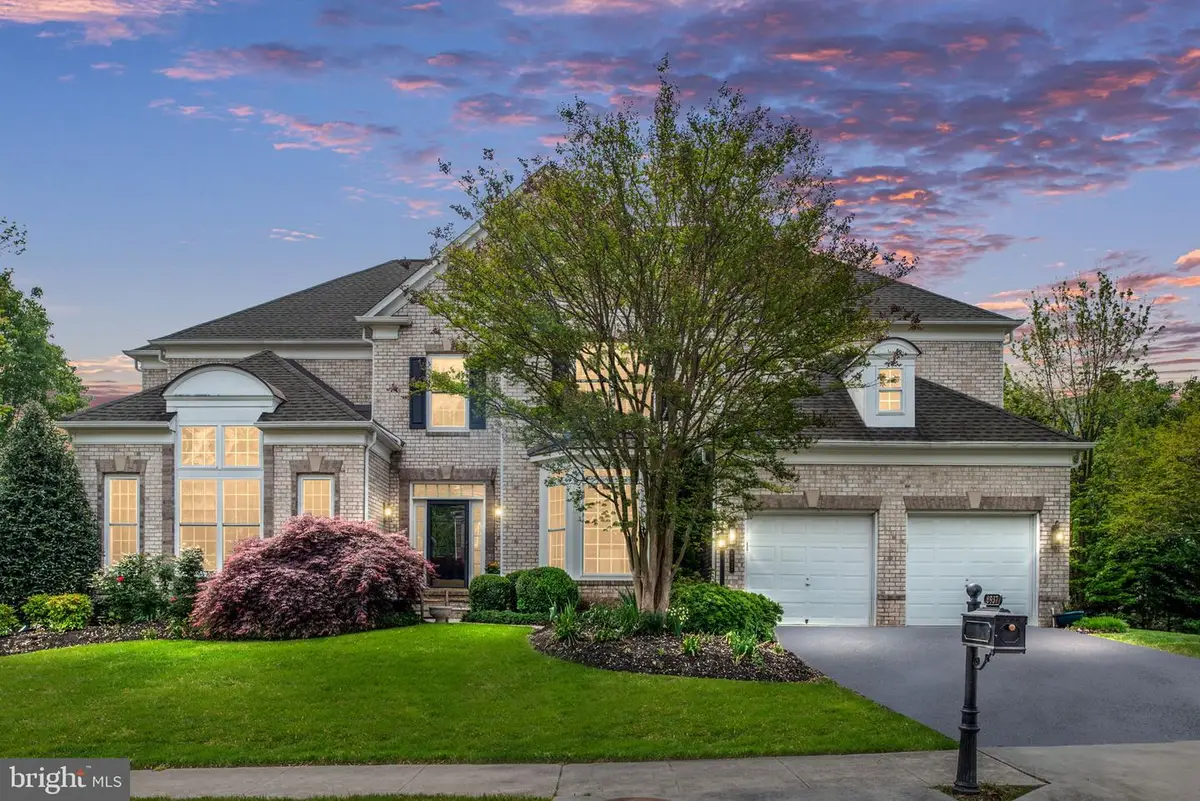 8937 Rhododendron Cir, Lorton, VA 22079 - #1