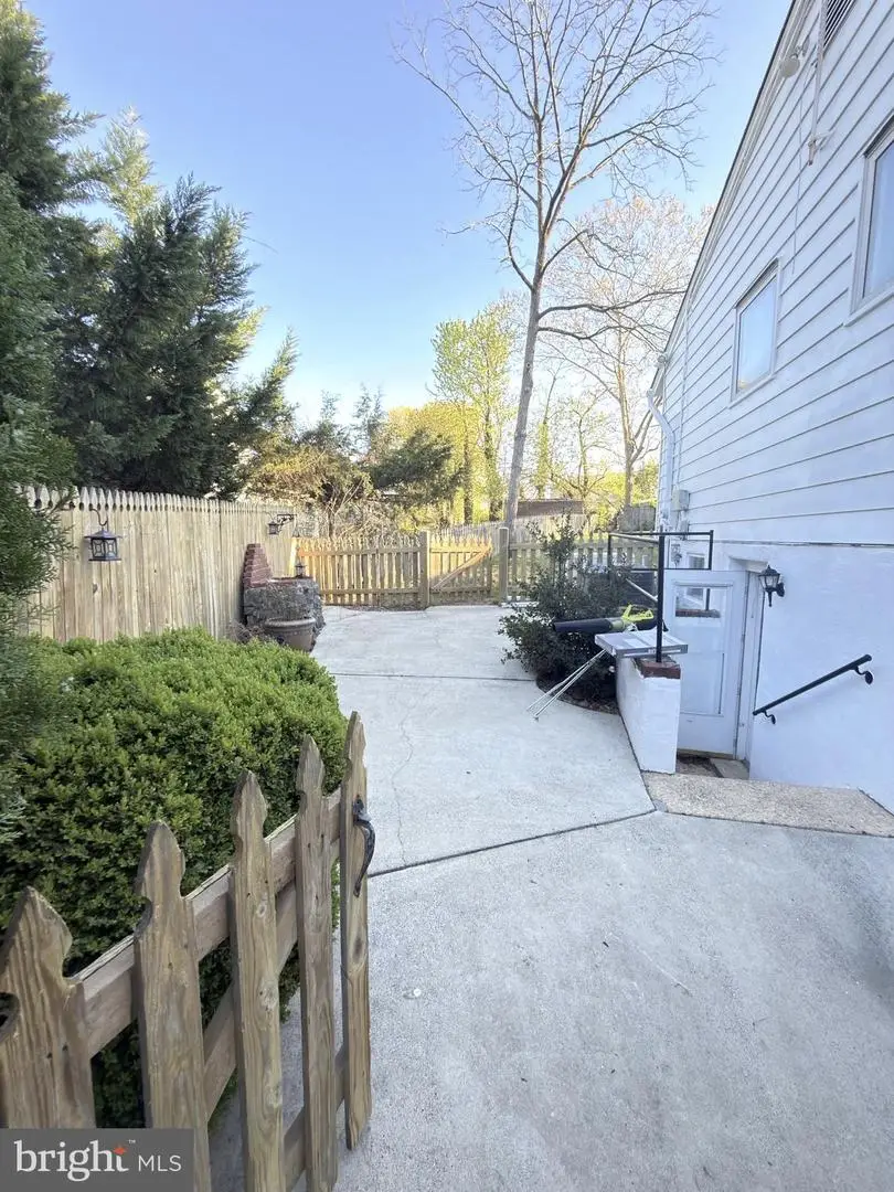 6423 Cabell Ct, Springfield, VA 22150 - #2