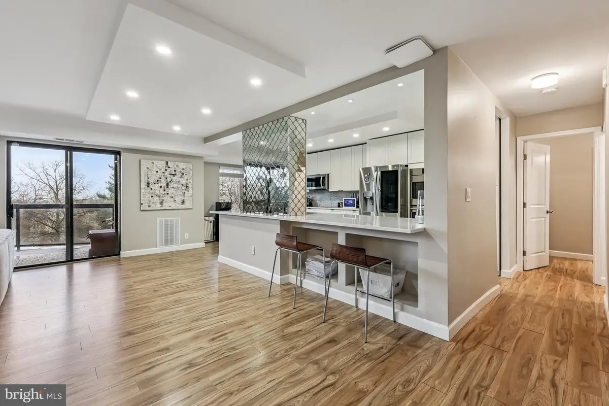 8380 Greensboro Dr #118, McLean, VA 22102 - #1