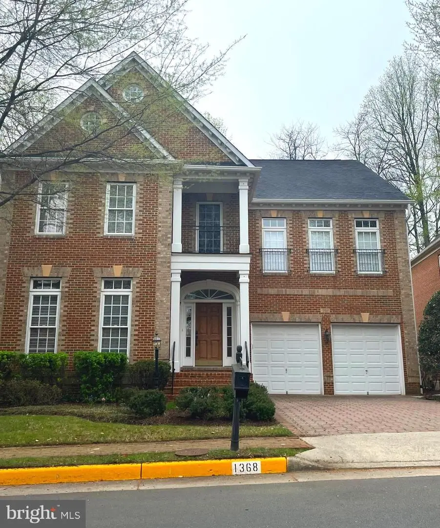 1368 Northwyck Ct, McLean, VA 22102 - #1