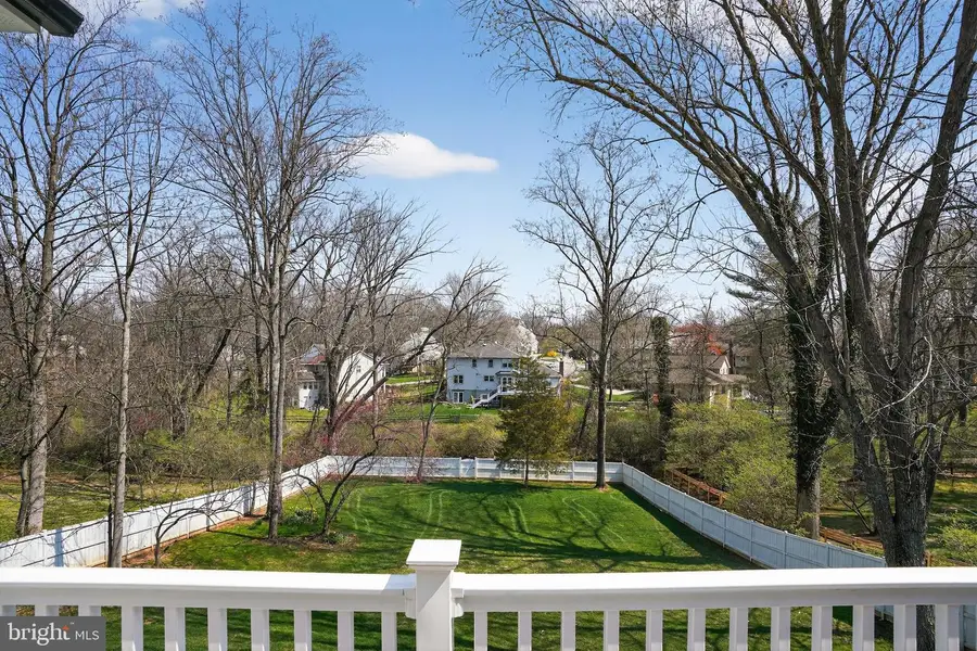 2725 Willow Dr, Vienna, VA 22181 - #2