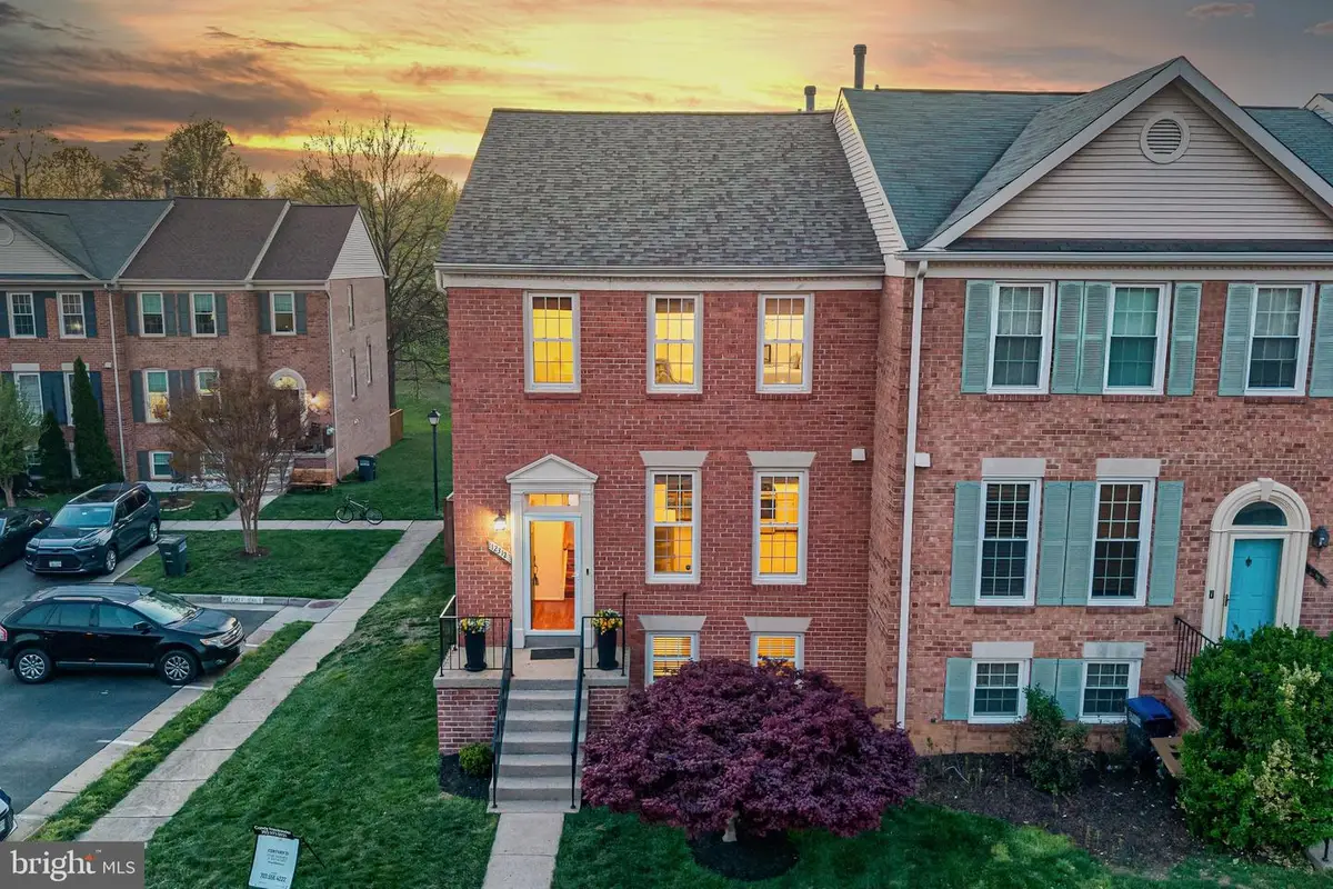 12312 Fox Lake Ct, Fairfax, VA 22033 - #1