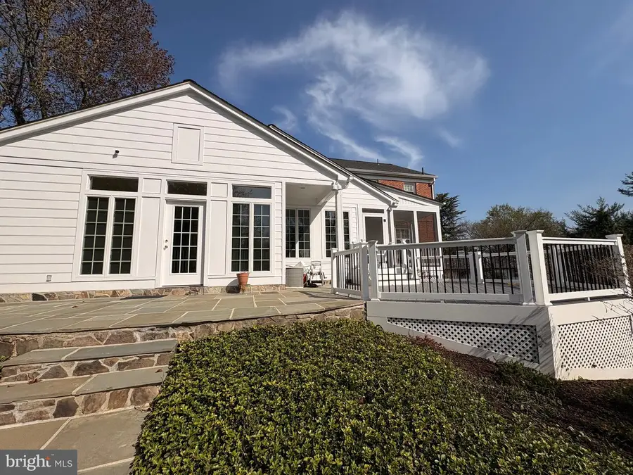 911 Rail Ct, McLean, VA 22102 - #2