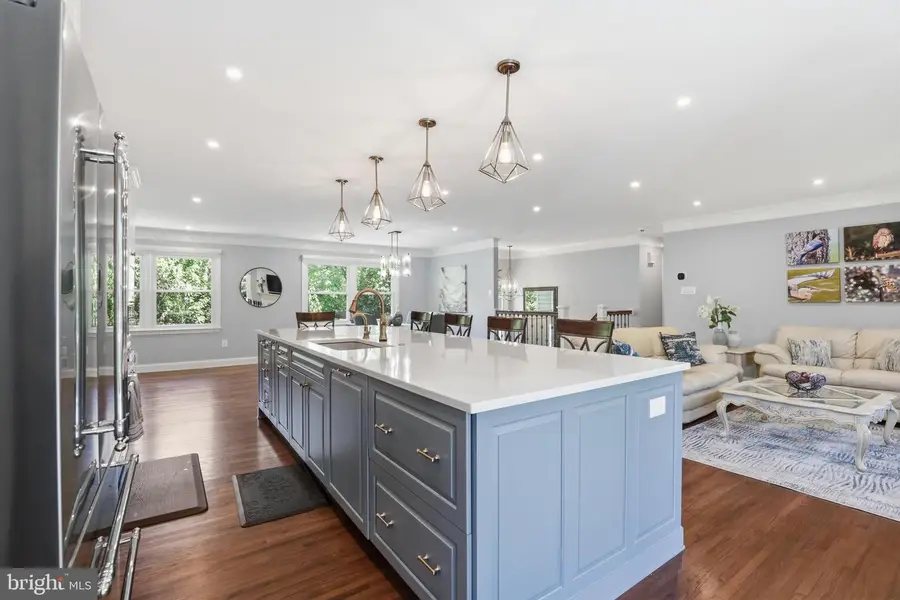 10106 Nadine Dr, Vienna, VA 22181 - #3