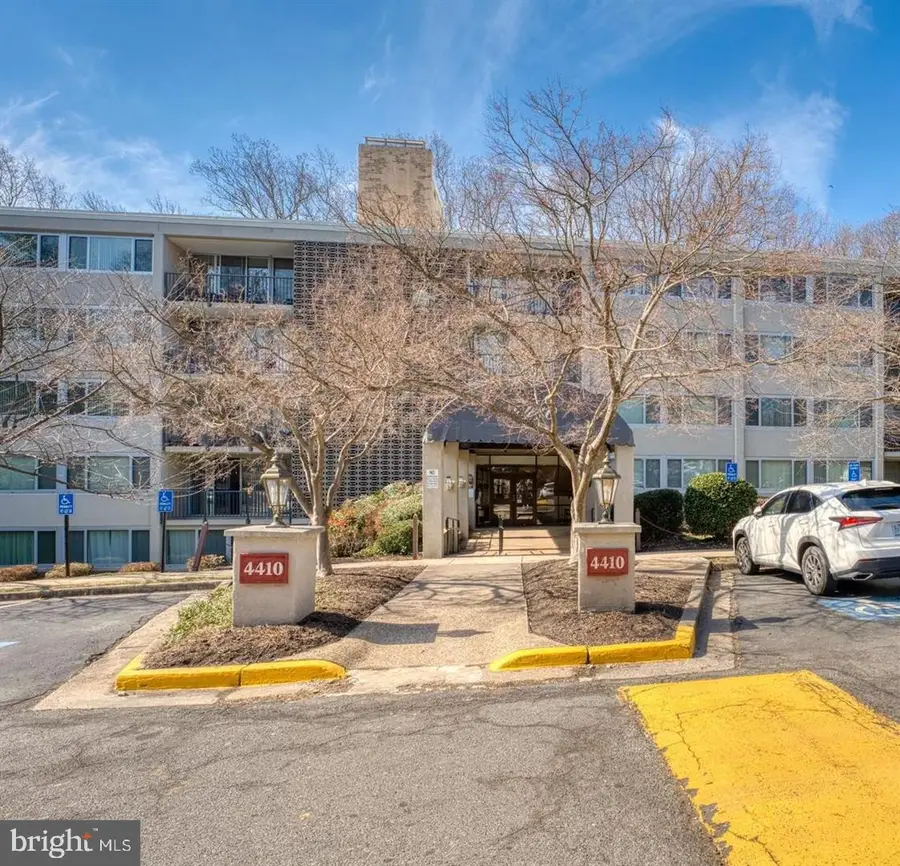 4410 Briarwood Ct N #36, Annandale, VA 22003 - #2