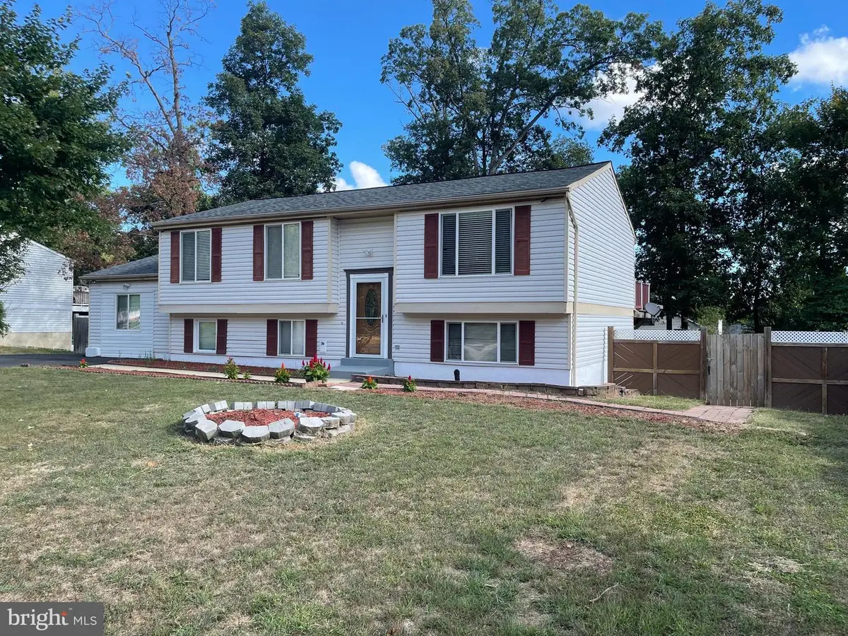 4502 Cub Run Rd, Chantilly, VA 20151 - #1