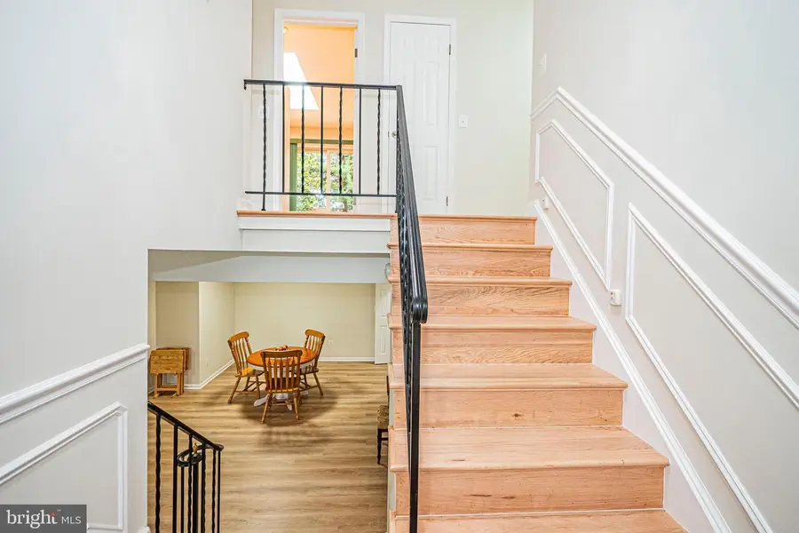 2419 Caron Ln, Falls Church, VA 22043 - #2