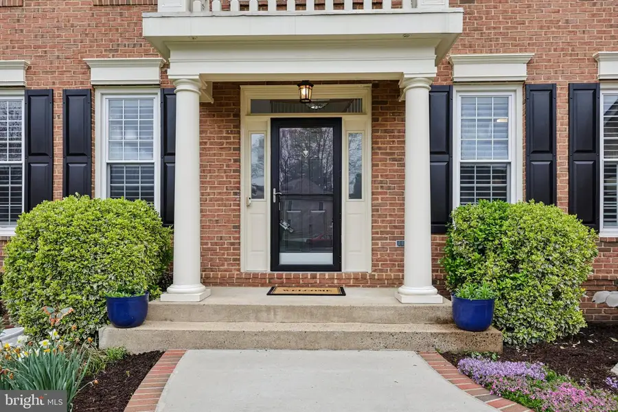 7902 Greenebrook Ct, Fairfax Station, VA 22039 - #2