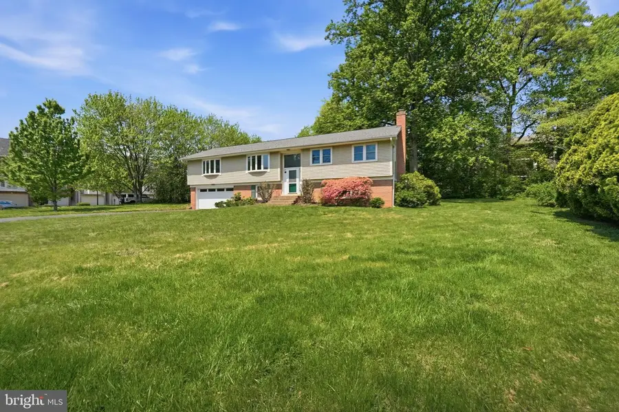 12106 Ruffin Dr, Fairfax, VA 22030 - #3