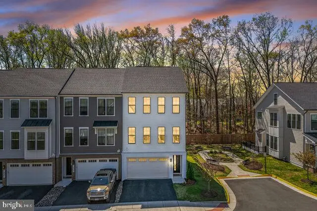 14665 Battery Ridge Ln, Centreville, VA 20120 - #2