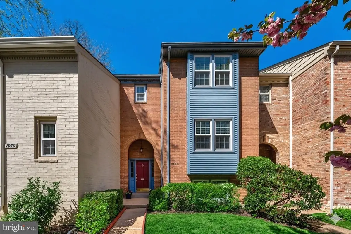1968 Hopewood Dr, Falls Church, VA 22043 - #1