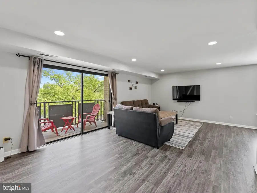 3100 S Manchester St #541, Falls Church, VA 22044 - #3