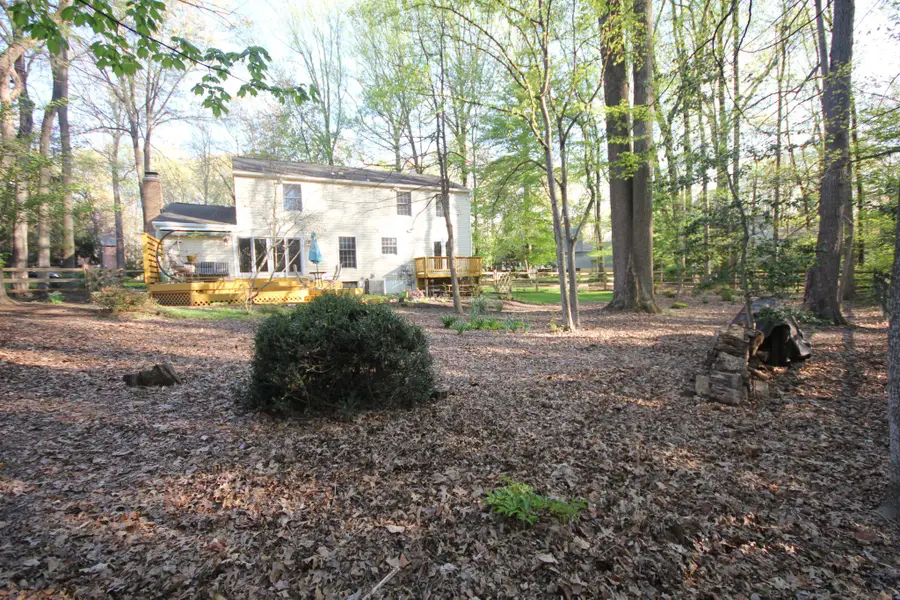 2424 Freetown Dr, Reston, VA 20191 - #2