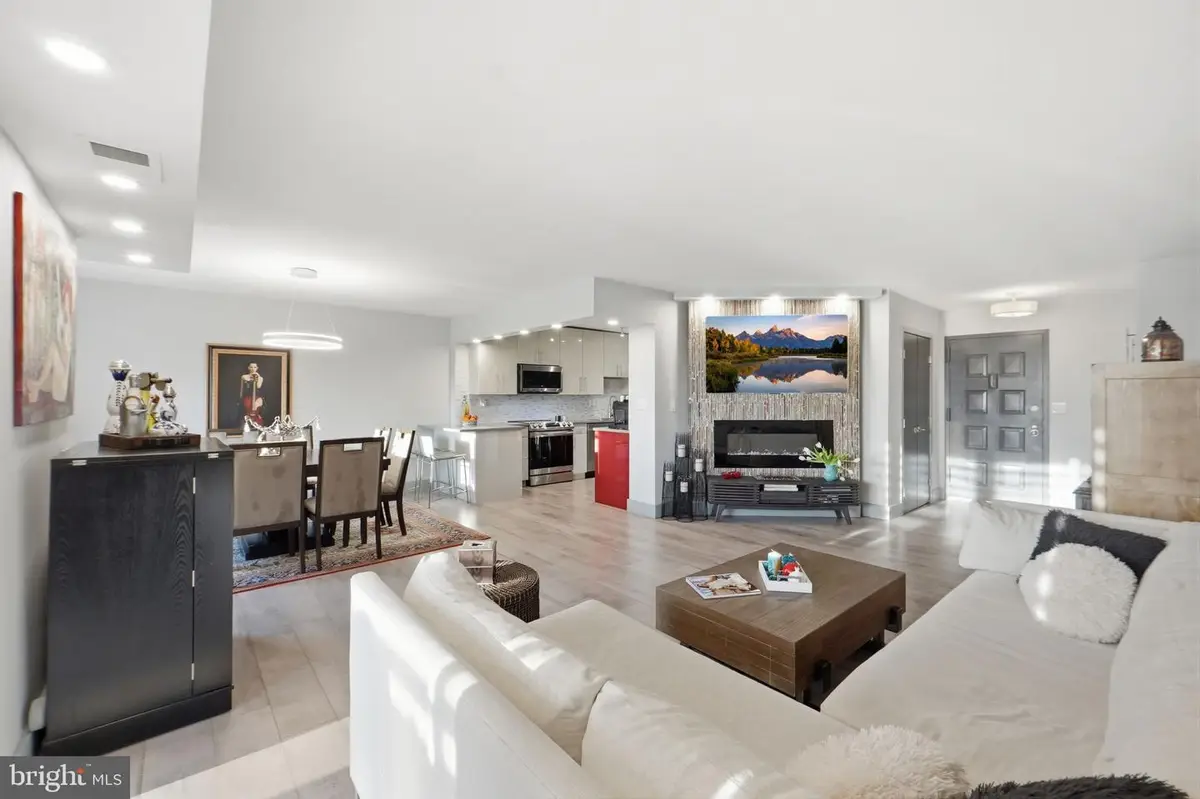 8340 Greensboro Dr #1007, McLean, VA 22102 - #1