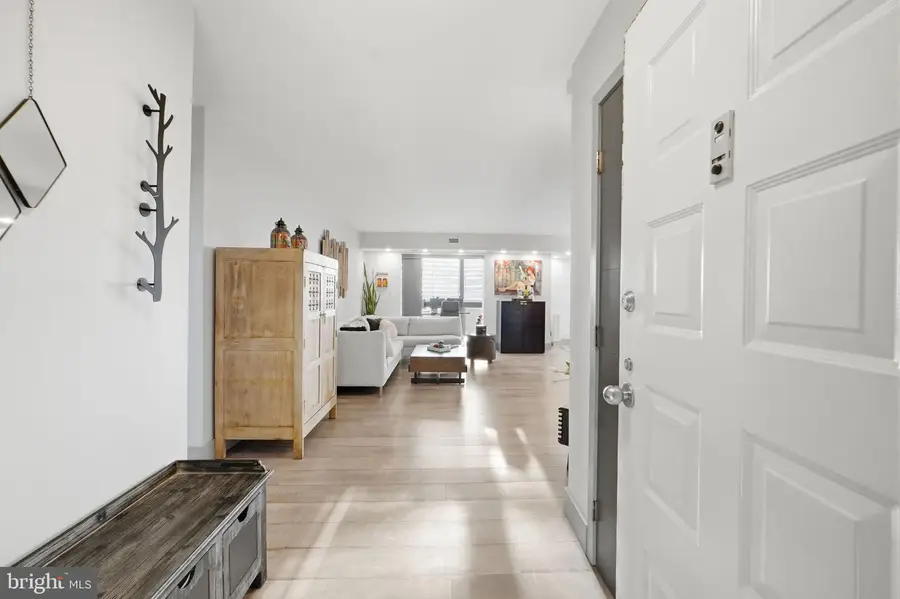 8340 Greensboro Dr #1007, McLean, VA 22102 - #2