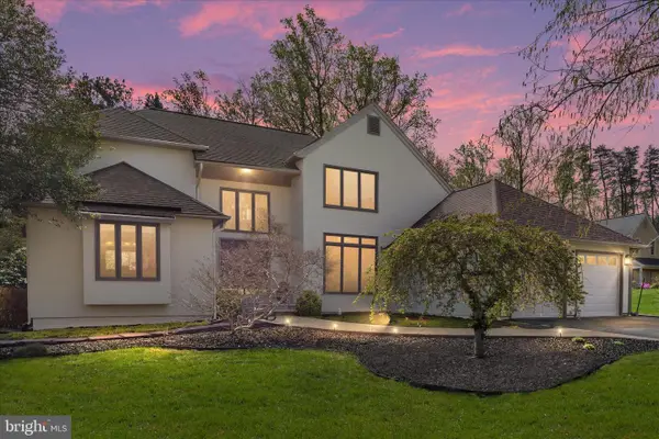 9107 Meadowcreek Ln, LORTON, VA 22079