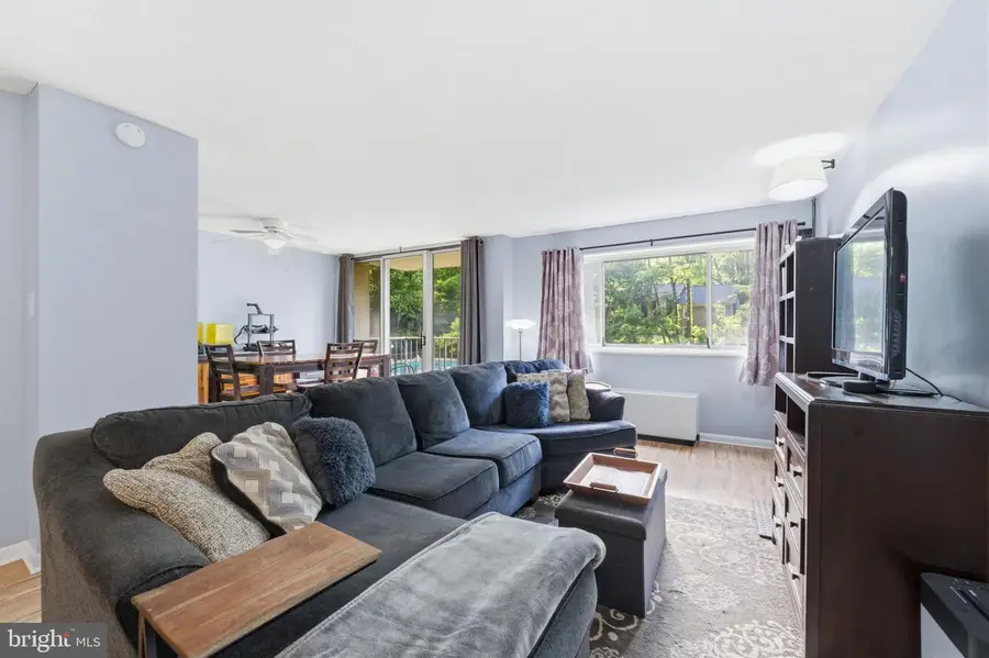 2059 Huntington Ave #304, Alexandria, VA 22303 - #2