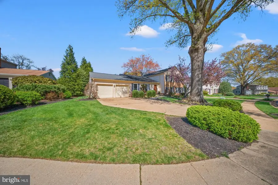 6212 Nethercombe Ct, McLean, VA 22101 - #2