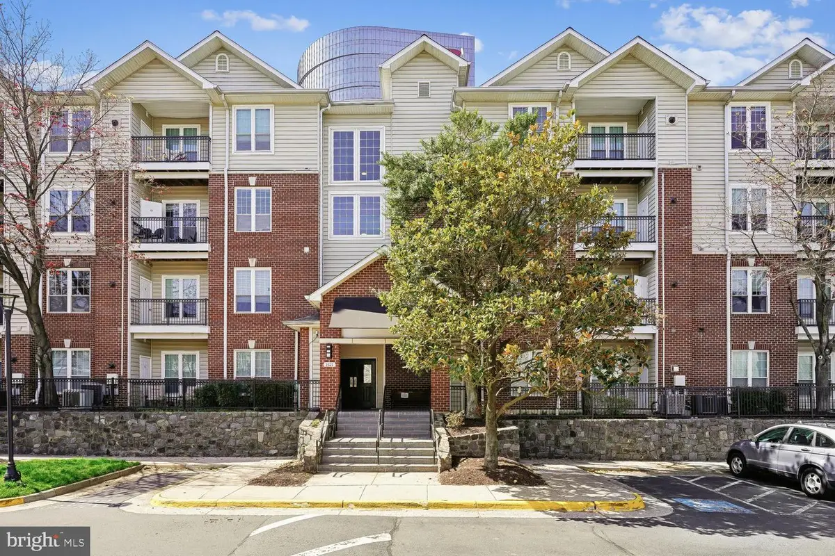 1521 Spring Gate Dr #10211, McLean, VA 22102 - #1