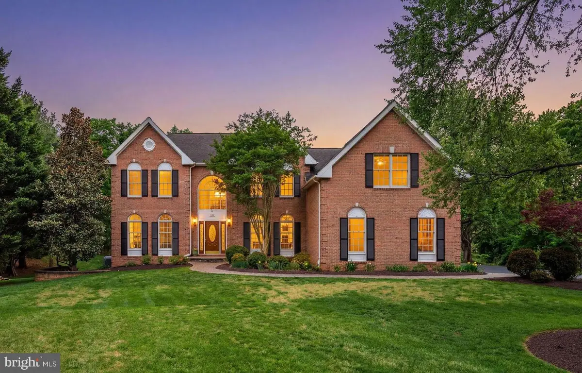 1702 Landon Hill Rd, Vienna, VA 22182 - #1