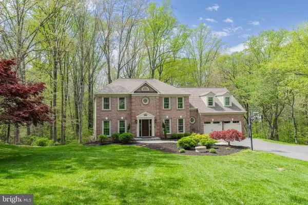 2906 Oakton Ridge Cir, OAKTON, VA 22124