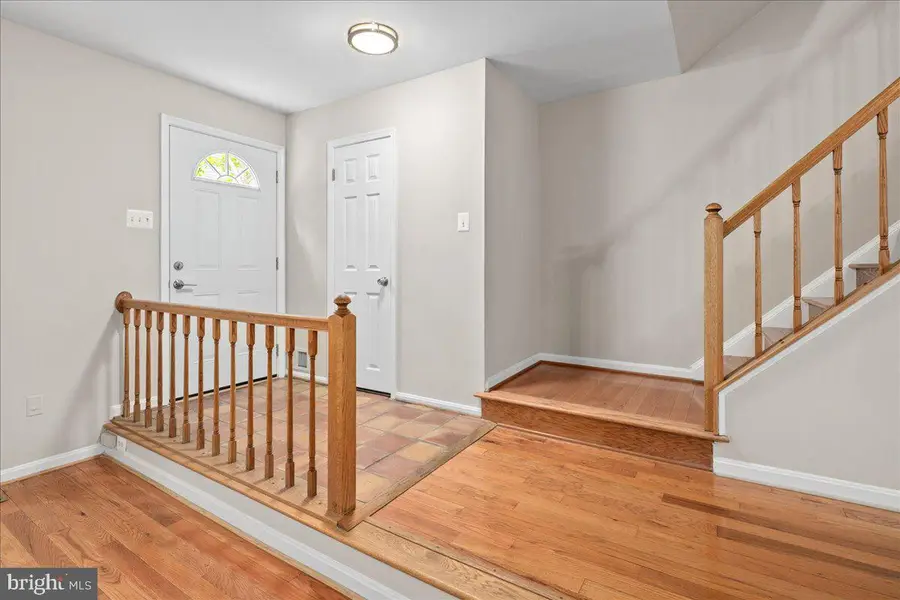 9606 Scotch Haven Dr, Vienna, VA 22181 - #3