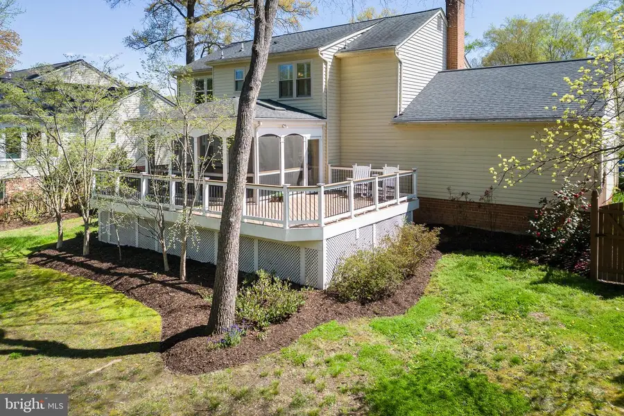 8306 Crown Court Rd, Alexandria, VA 22308 - #3