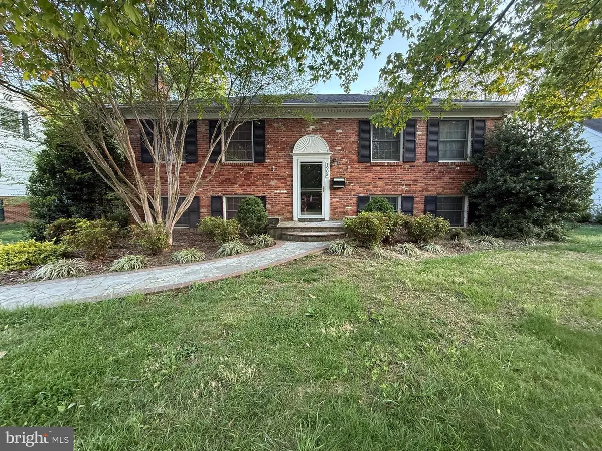 1905 Cool Spring Dr, Alexandria, VA 22308 - #1