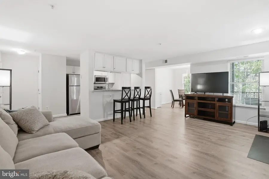 4116-g Monument Ct #204, Fairfax, VA 22033 - #3