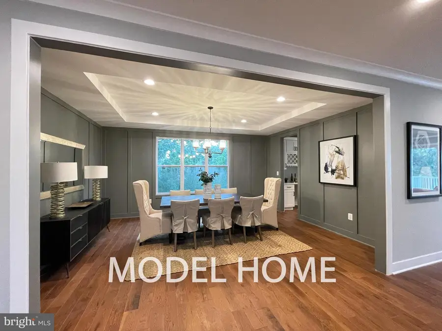 536 Walker St Sw, Vienna, VA 22180 - #2