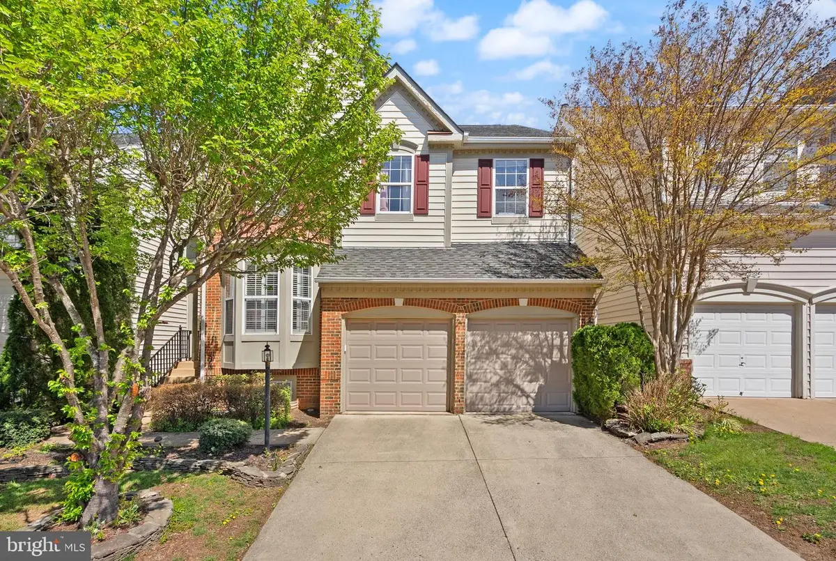 8929 Mayhew Ct, Lorton, VA 22079 - #1