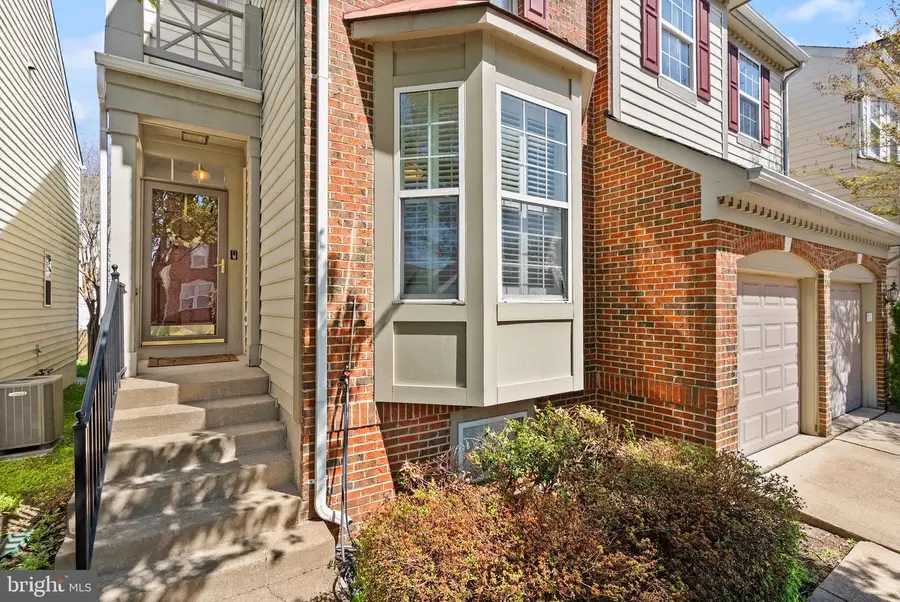 8929 Mayhew Ct, Lorton, VA 22079 - #2